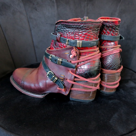 Freebird by Steven Shoes - Freebird Crue Wine Leather Ankle Boots Size 9